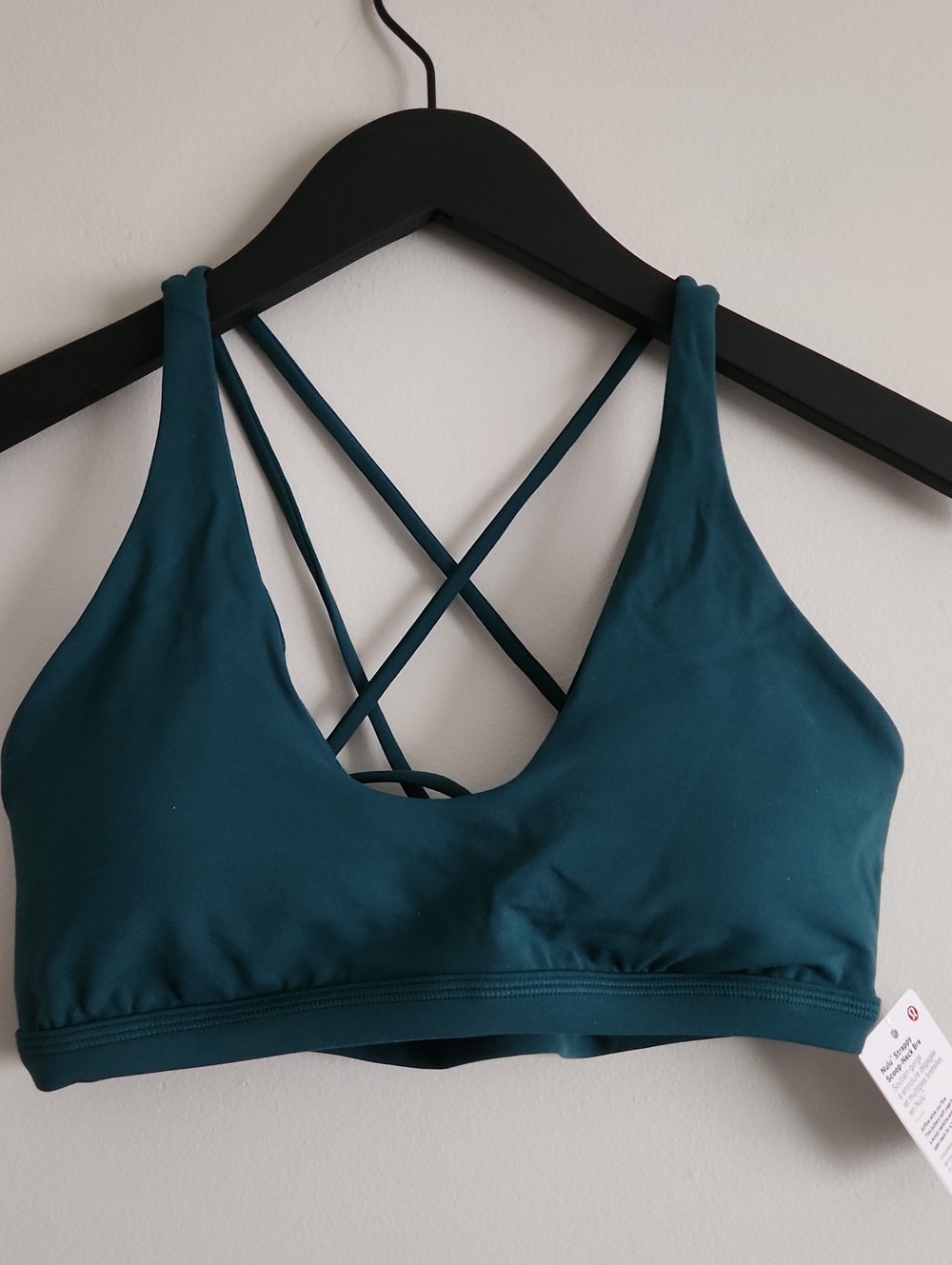 lululemon athletica Nulu Strappy Scoop Neck Bra Size 8 ForA/B Cup